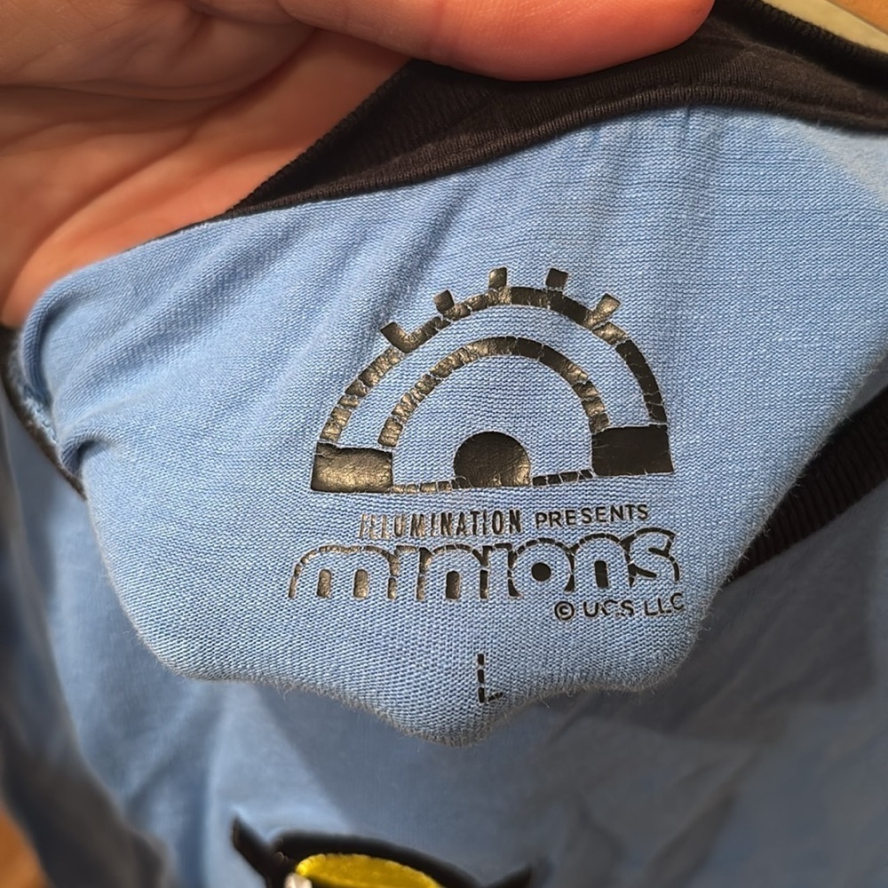 Minion woman's blue crop top shirt - Picture 3 of 8
